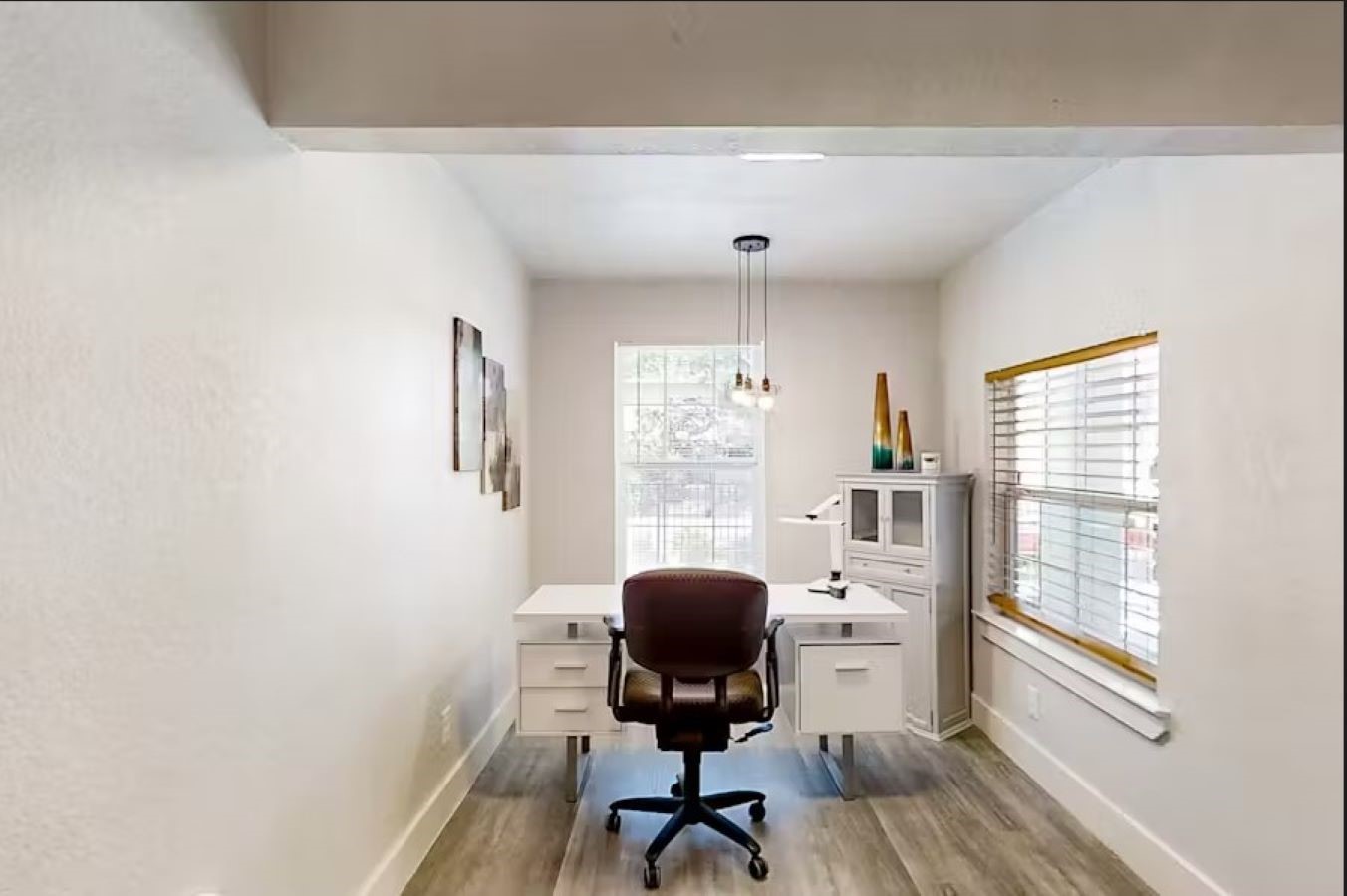 6325 Riverview Way, Unit A Houston, TX 77057 - Photo 14 of 16 Office area open to the living room