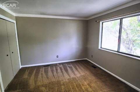 5438 West Ray Road Linden, MI 48451 - Photo 20 of 31 20440820-19.JPG