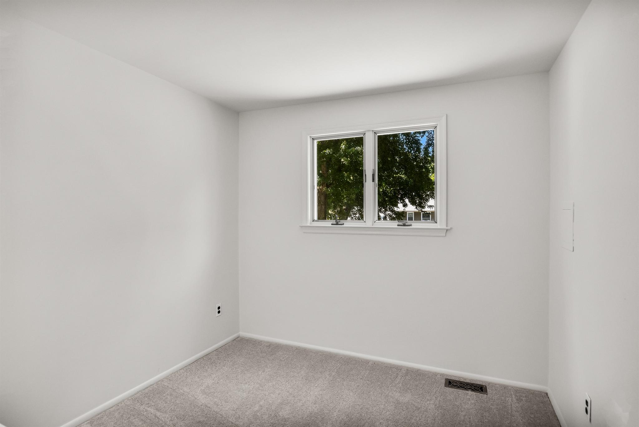 175 Oxford Road Delran, NJ 08075 - Photo 29 of 40 Office | potential 4th bedroom