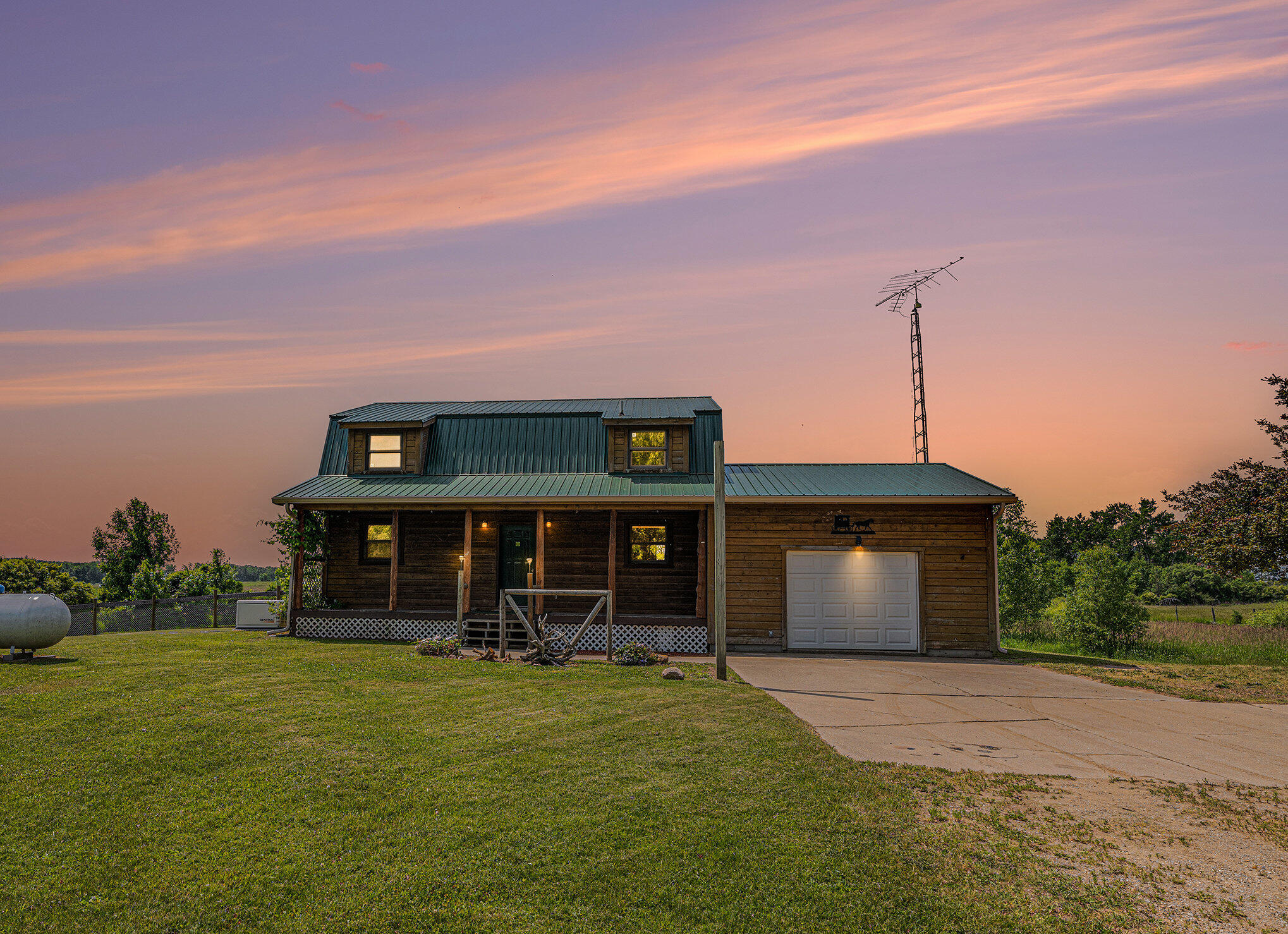 11248 East Mannsiding Road Gladwin, MI 48624 - Photo 1 of 27 001_p1003879.jpg_twilight_177