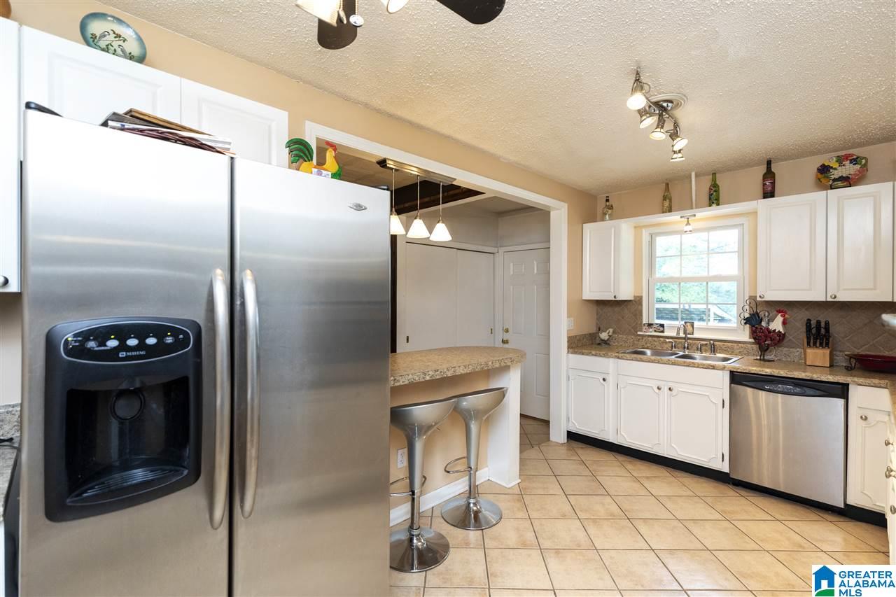 509 Overhill Road Pelham, AL 35124 - Photo 8 of 29