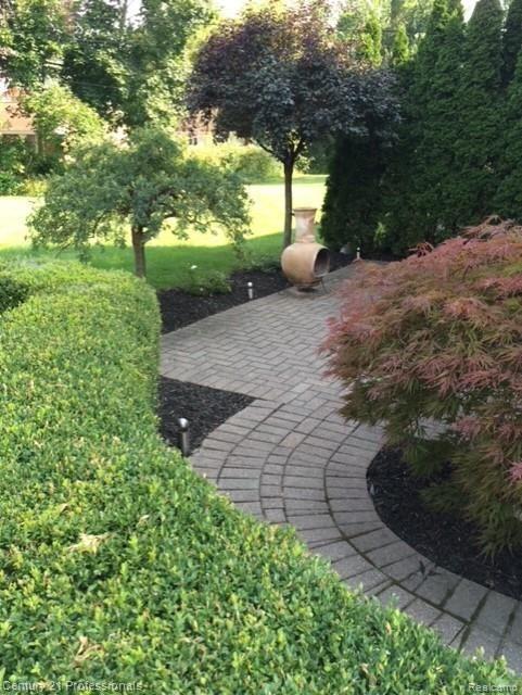 2530 Oliver Road Royal Oak, MI 48073 - Photo 44 of 58 4.jpg