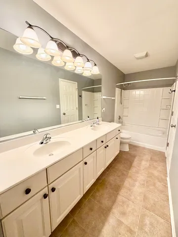 $299,900 | 898 Emerald Drive, Pingree Grove, IL 60140