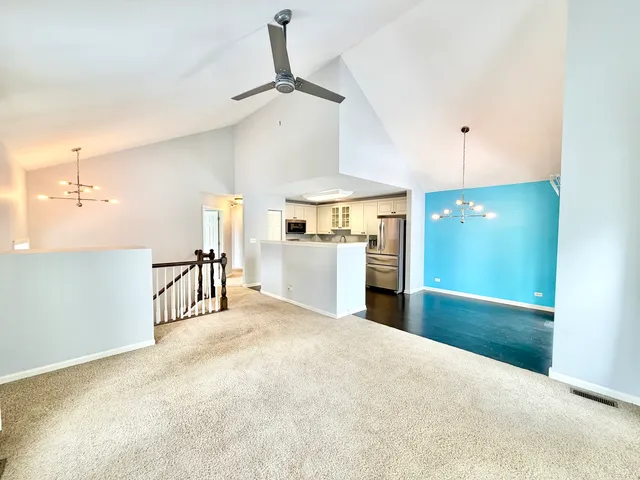 $299,900 | 898 Emerald Drive, Pingree Grove, IL 60140