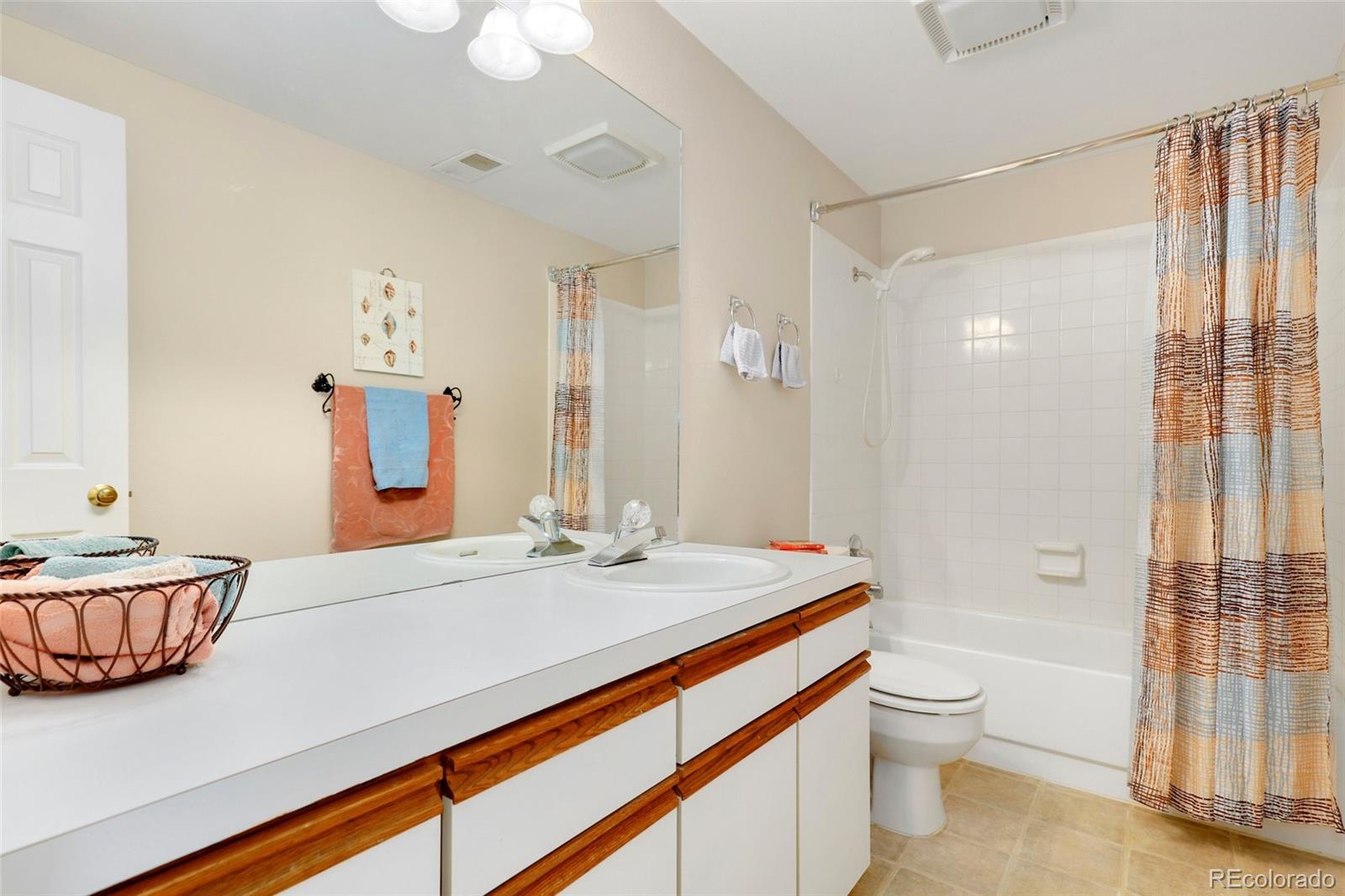 8991 Sunset Ridge Court Highlands Ranch, CO 80126 - Photo 29 of 39 Gallery Image 29
