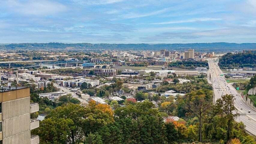 1131 Stringers Ridge Road, Unit 10B Chattanooga, TN 37405 - Photo 34 of 38 1131 49