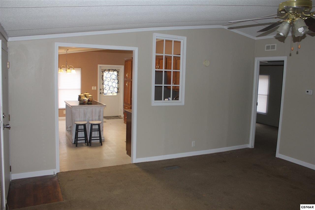 550 Shellbark Road Newport, TN 37821 - Photo 3 of 17 Gallery Image 3