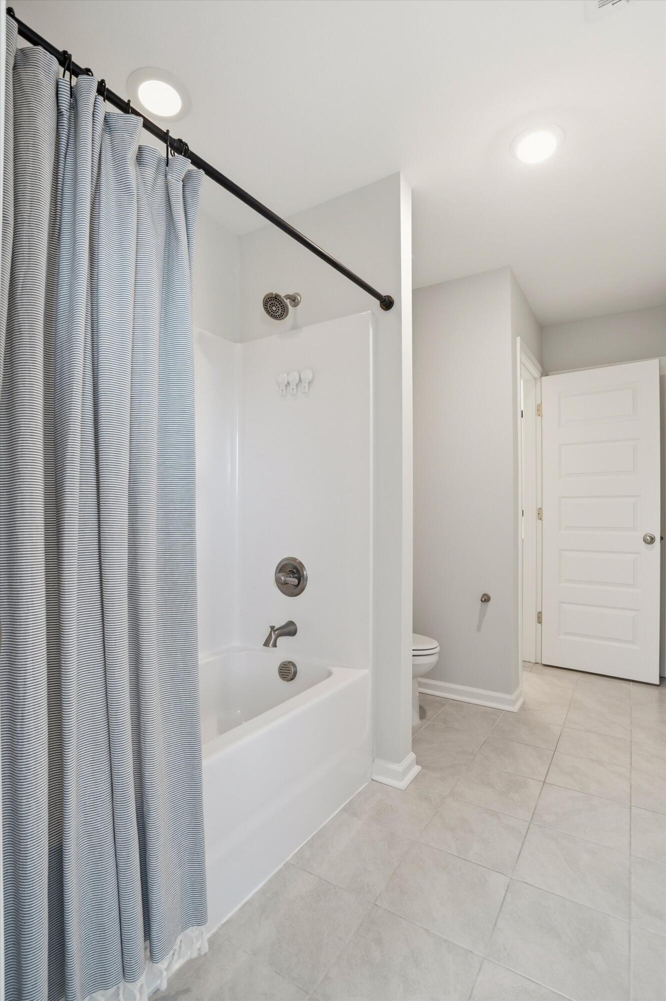 295 Saxony Loop Summerville, SC 29486 - Photo 39 of 54 Jack and Jill Bath Space
