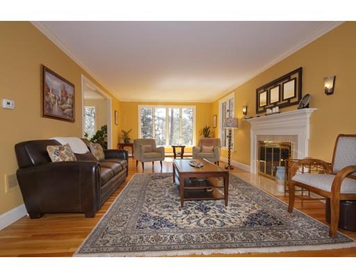 264 Grove Street Wellesley, MA 02482 - Photo 15 of 25 Gallery Image 15