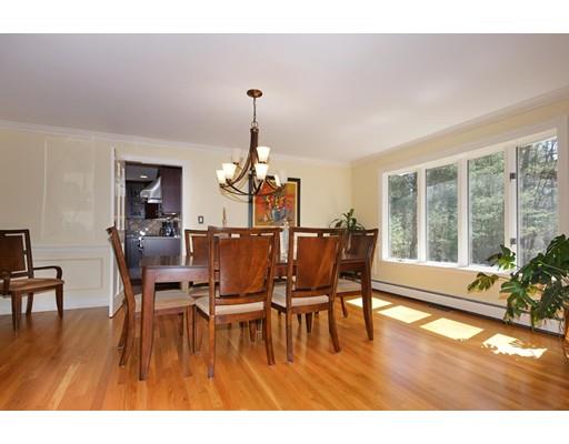 264 Grove Street Wellesley, MA 02482 - Photo 16 of 25 Gallery Image 16