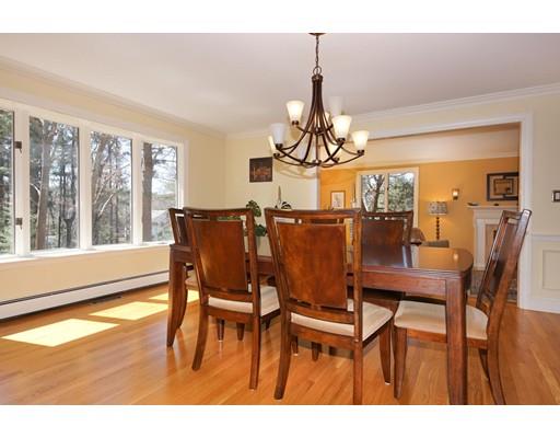 264 Grove Street Wellesley, MA 02482 - Photo 17 of 25 Gallery Image 17