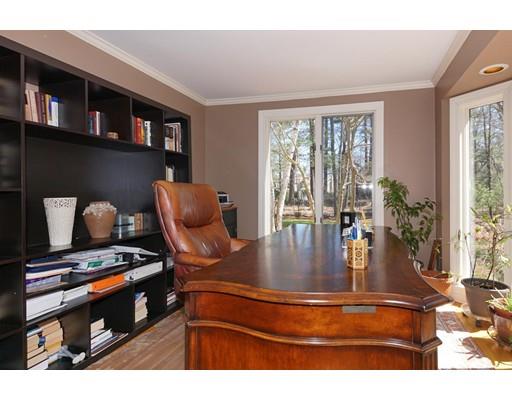 264 Grove Street Wellesley, MA 02482 - Photo 19 of 25 Gallery Image 19