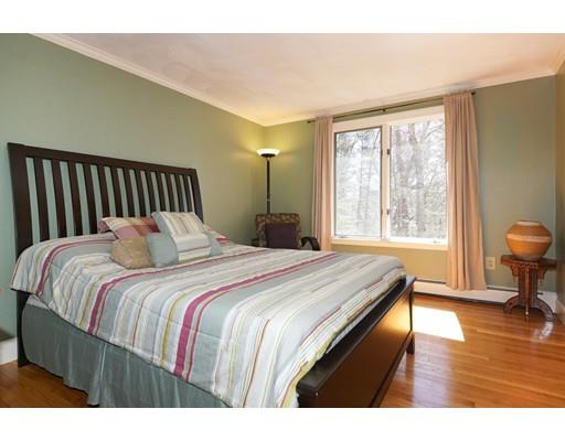 264 Grove Street Wellesley, MA 02482 - Photo 24 of 25 Gallery Image 24