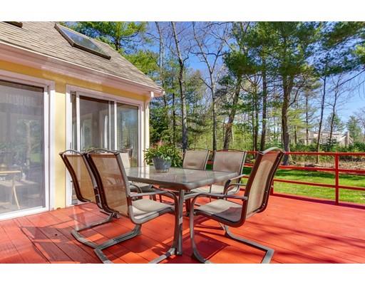 264 Grove Street Wellesley, MA 02482 - Photo 6 of 25 Gallery Image 6