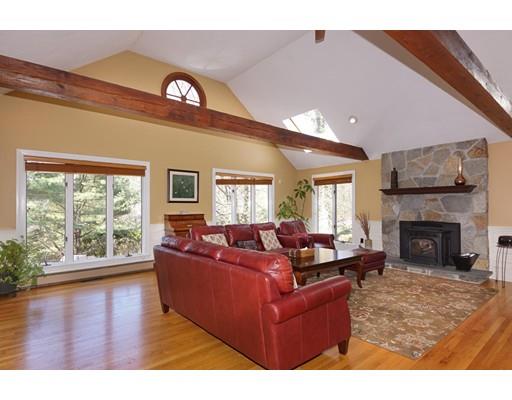 264 Grove Street Wellesley, MA 02482 - Photo 8 of 25 Gallery Image 8