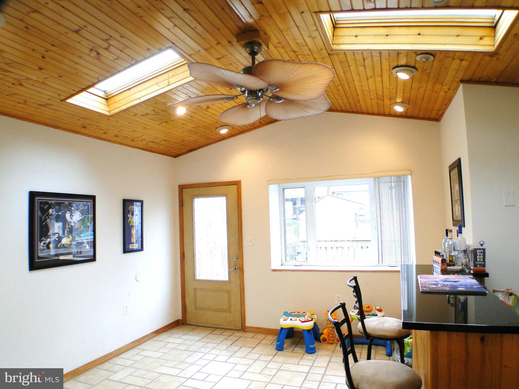 7929 Lansdale Road Baltimore, MD 21224 - Photo 8 of 30 Interior (General)