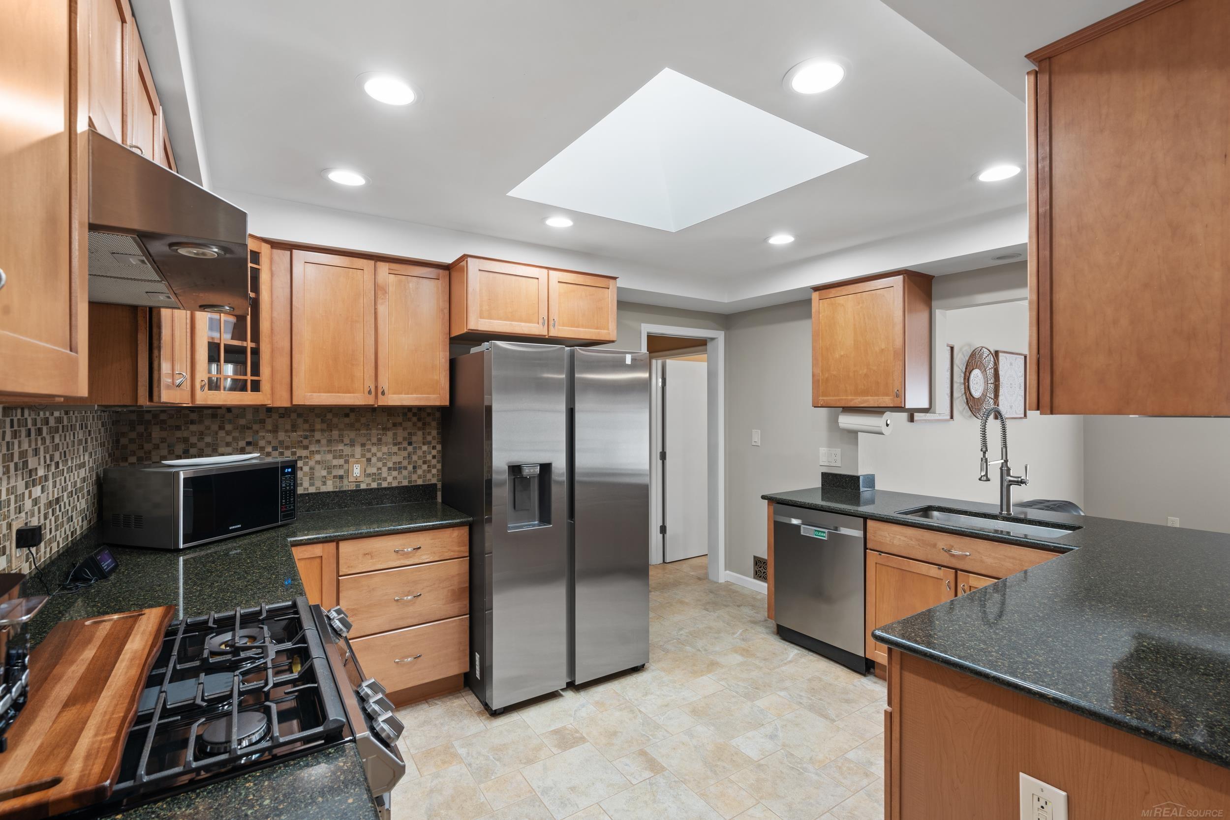 18150 22 Mile Road Macomb, MI 48044 - Photo 11 of 37 50165691-c1501021-f116-4b93-9914-39685b0b5b1c.JPG