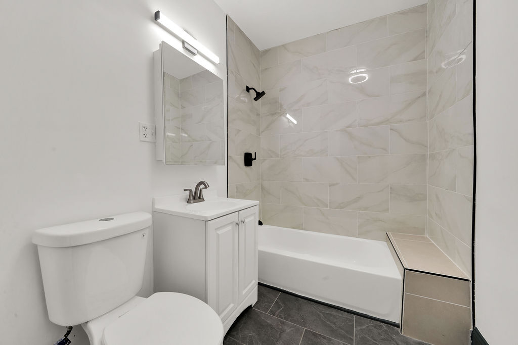 1444 West 72nd Place Chicago, IL 60636 - Photo 15 of 23