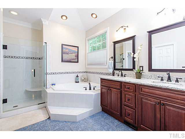 5801 Stone Spring Road Raleigh, NC 27613 - Photo 15 of 25 Master Bath/Spa