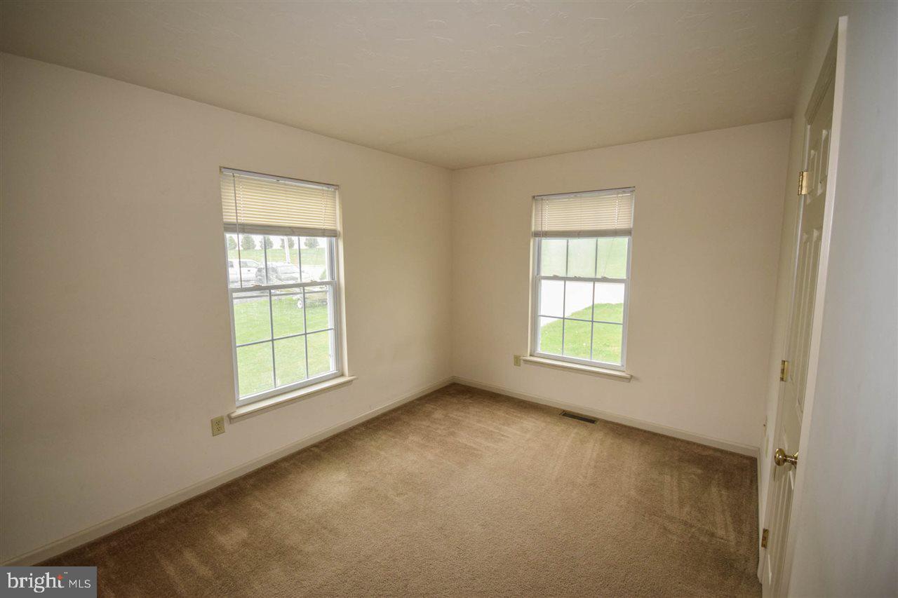 4085 Board Road Manchester, PA 17345 - Photo 12 of 24 Gallery Image 12