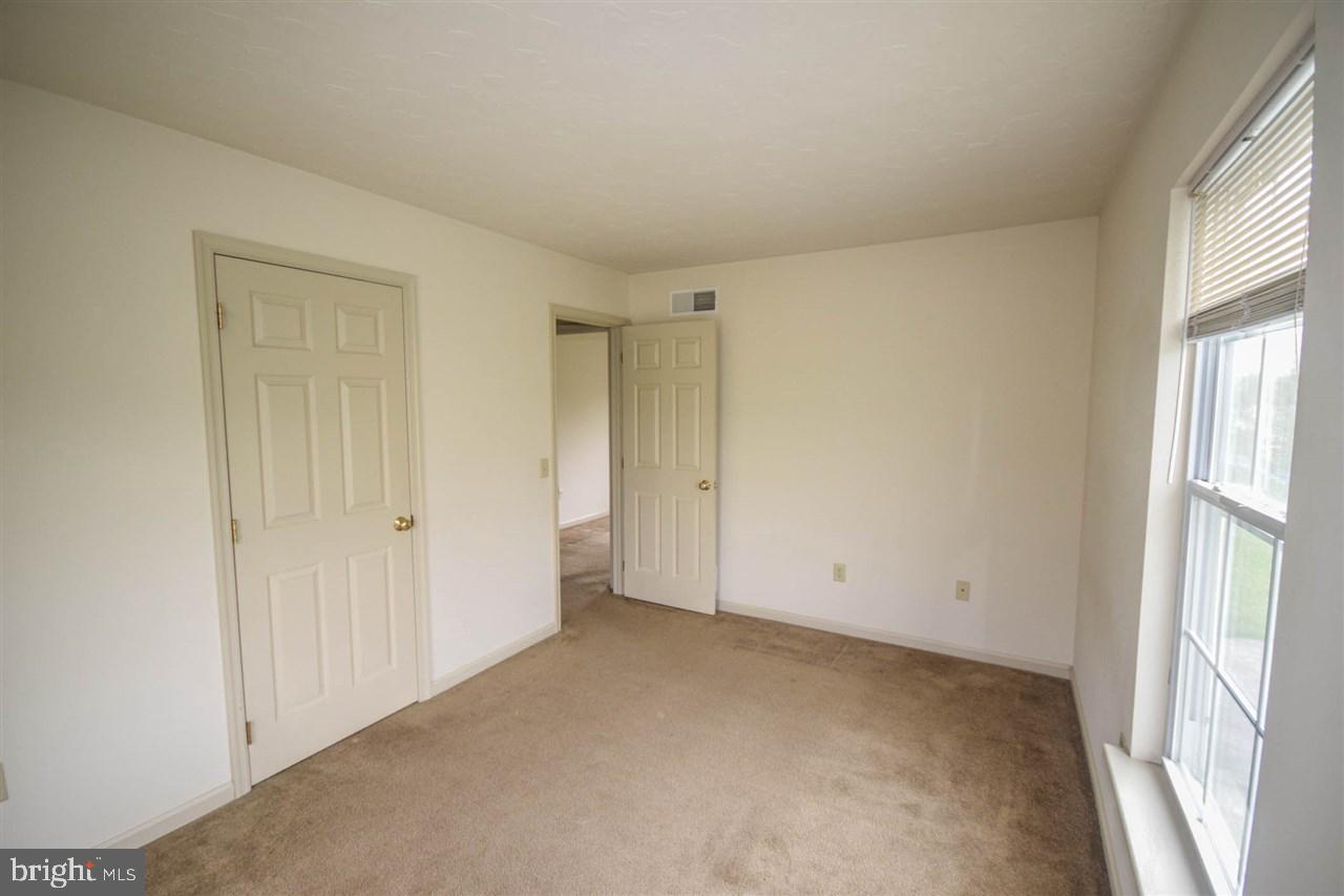 4085 Board Road Manchester, PA 17345 - Photo 13 of 24 Gallery Image 13