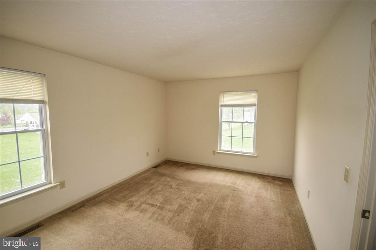 4085 Board Road Manchester, PA 17345 - Photo 14 of 24 Gallery Image 14