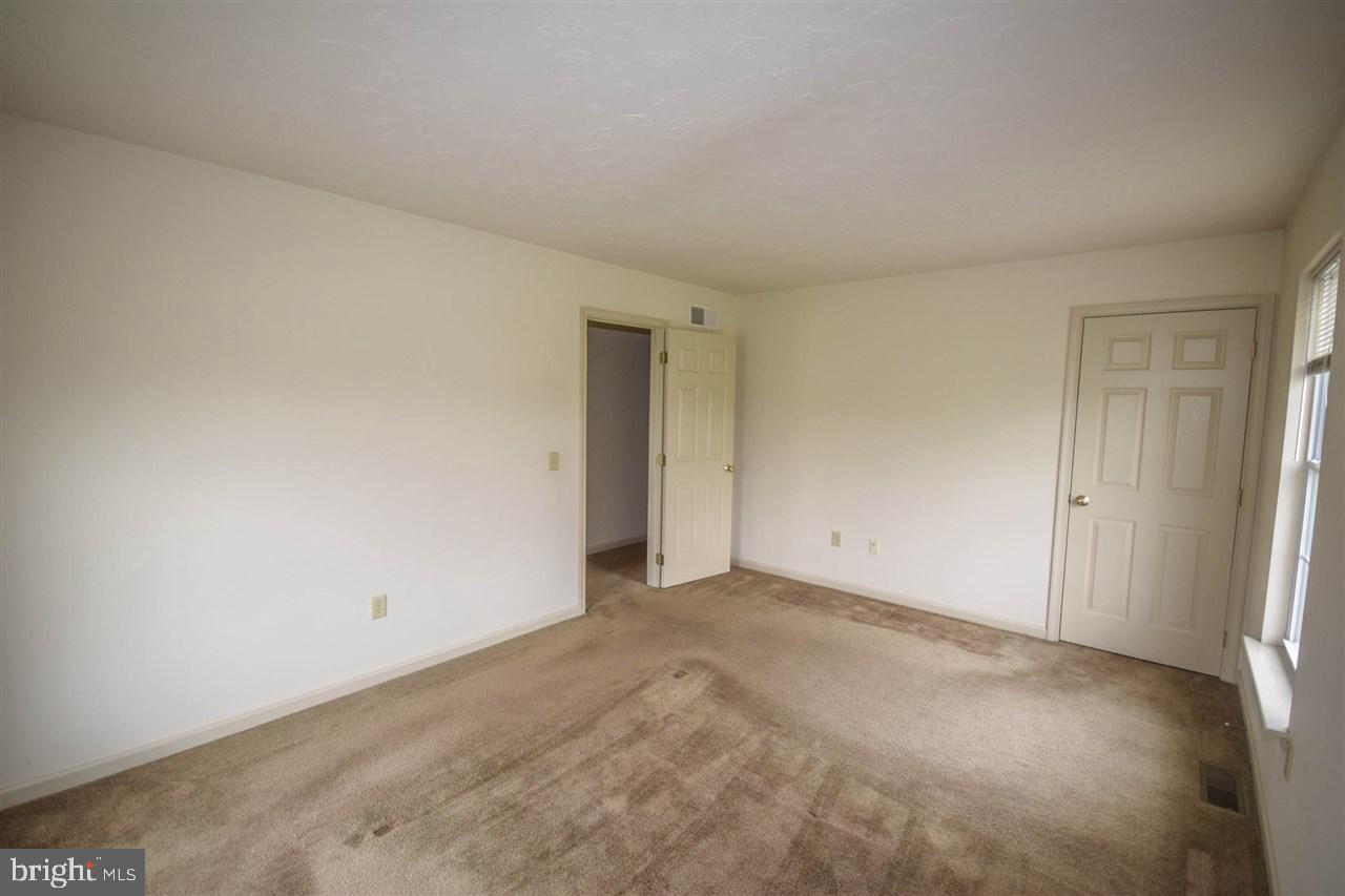 4085 Board Road Manchester, PA 17345 - Photo 15 of 24 Gallery Image 15