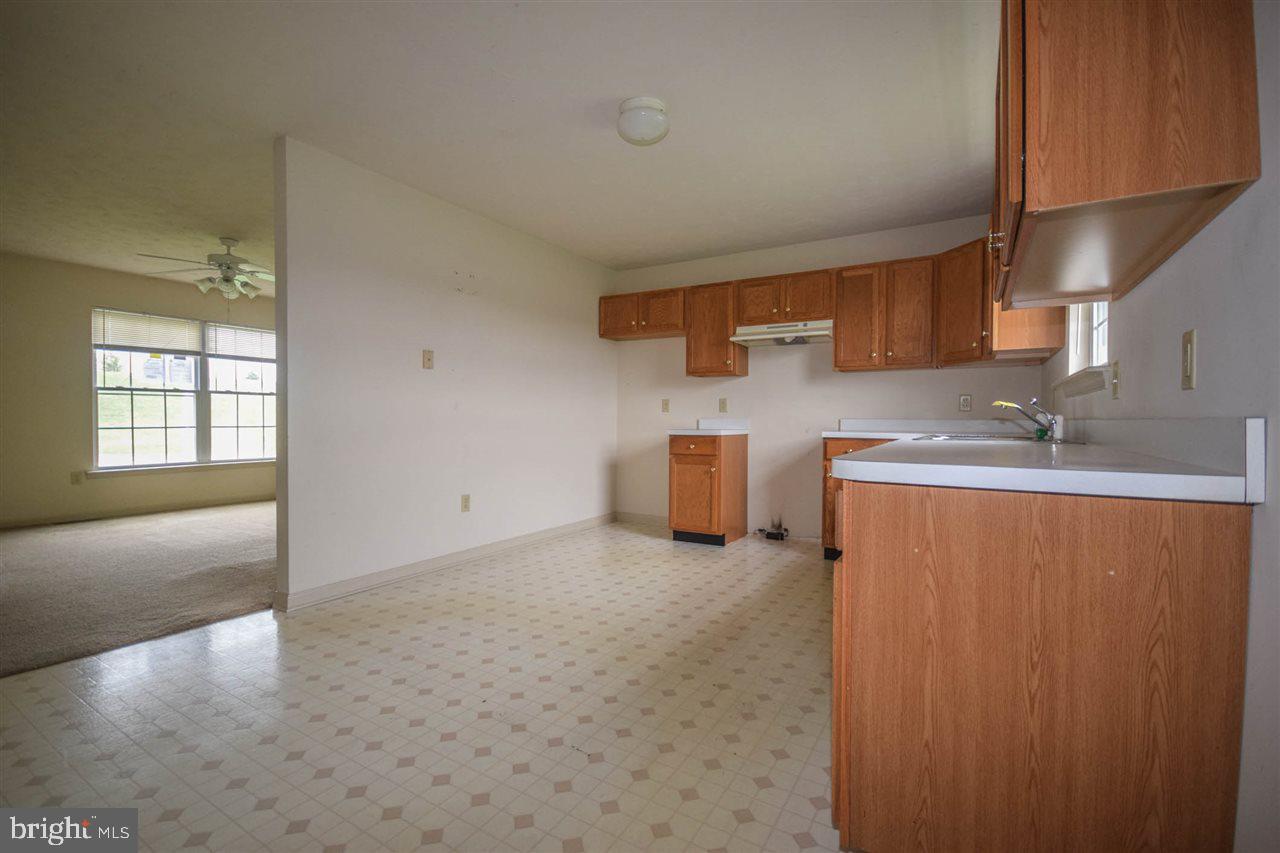 4085 Board Road Manchester, PA 17345 - Photo 4 of 24 Gallery Image 4
