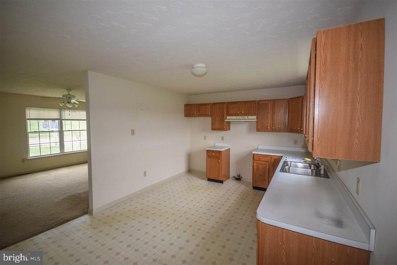 4085 Board Road Manchester, PA 17345 - Photo 5 of 24 Gallery Image 5