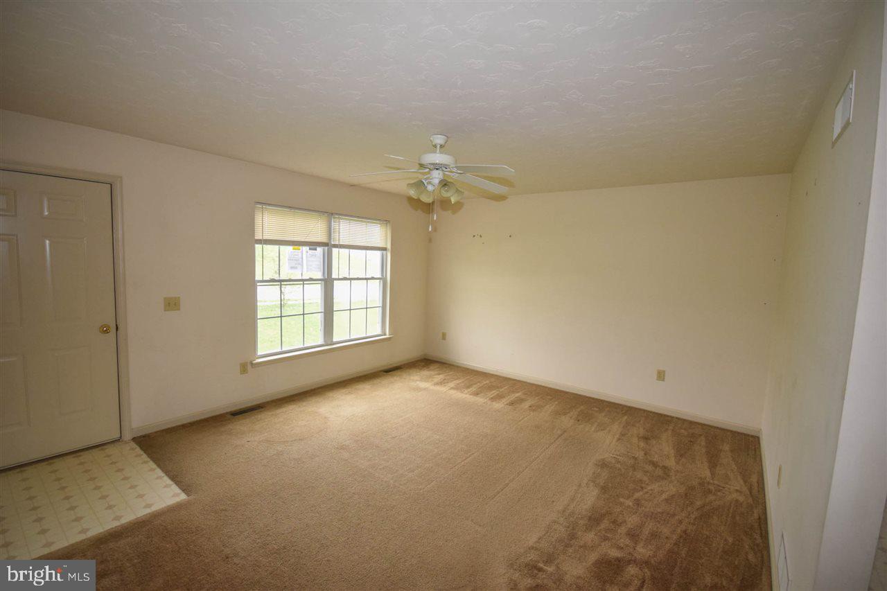 4085 Board Road Manchester, PA 17345 - Photo 8 of 24 Gallery Image 8