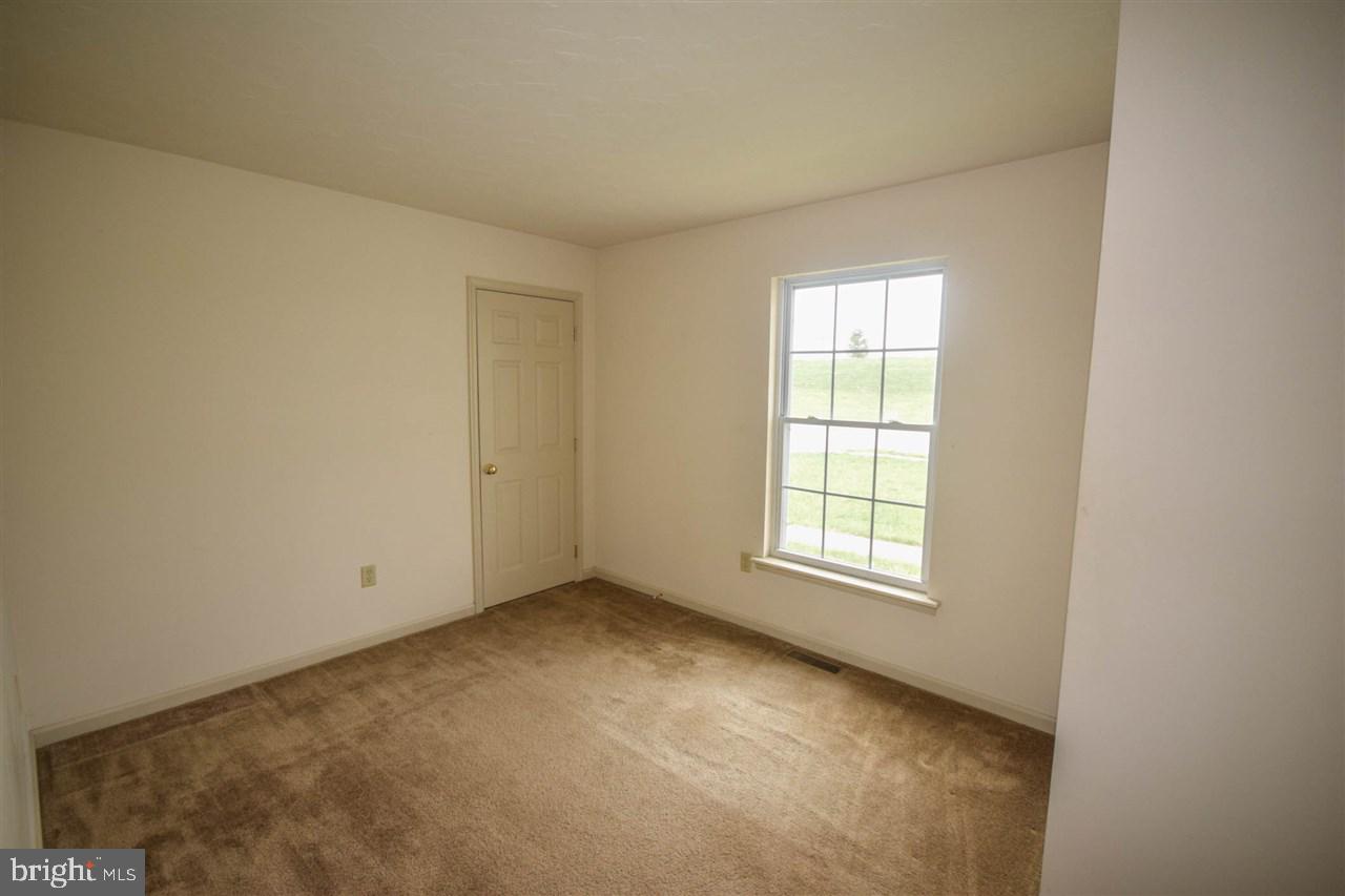 4085 Board Road Manchester, PA 17345 - Photo 10 of 24 Gallery Image 10