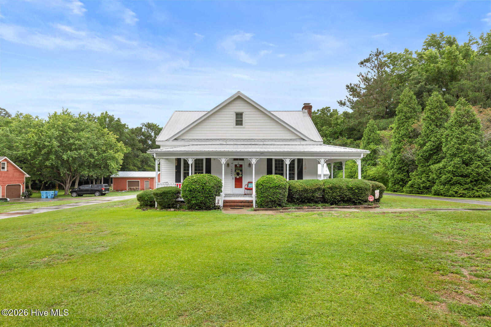 406 Bannermans Mill Road Richlands, NC 28574 - Photo 2 of 45