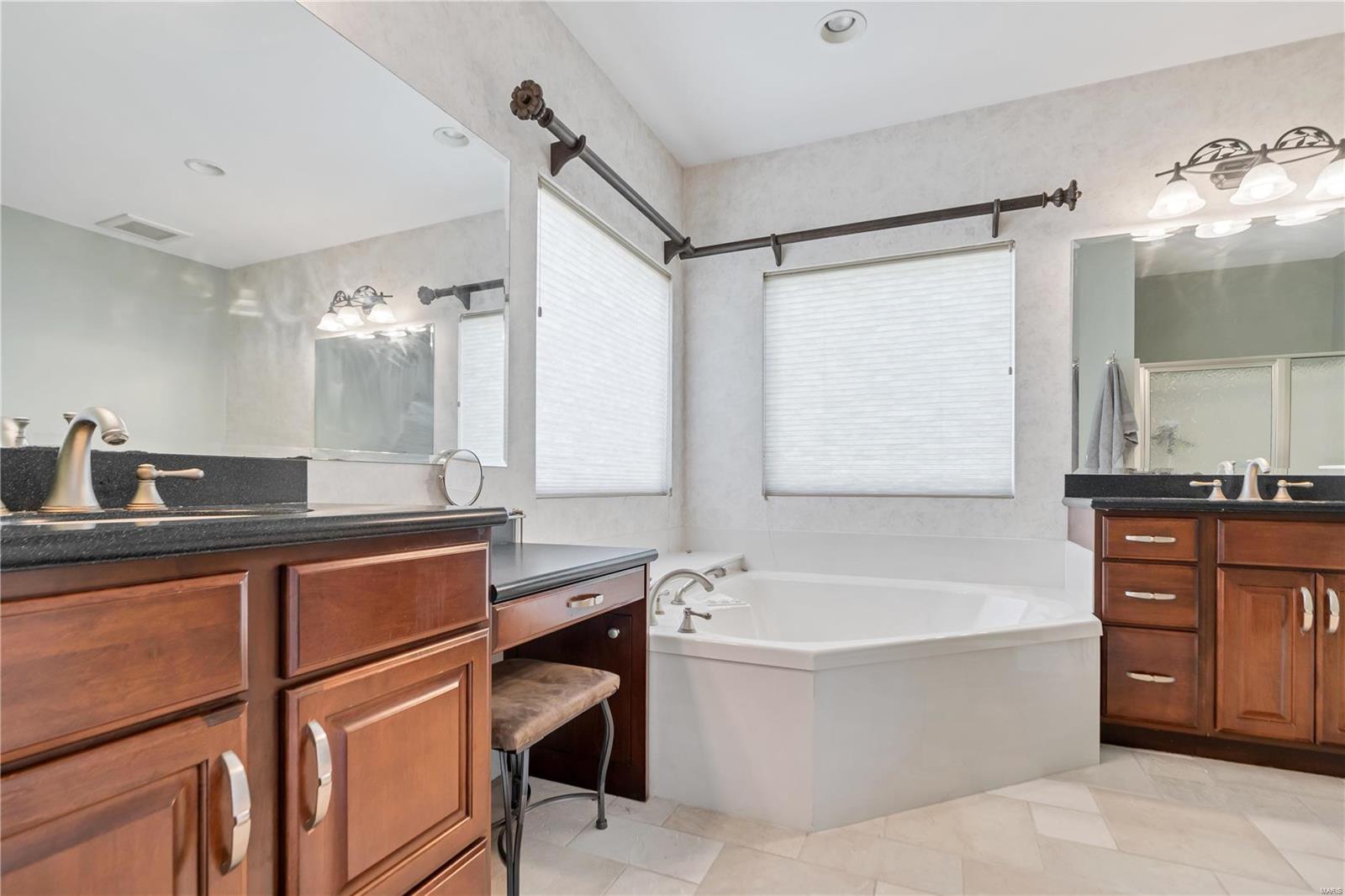 4979 Ambs Road St. Louis, MO 63128 - Photo 22 of 45