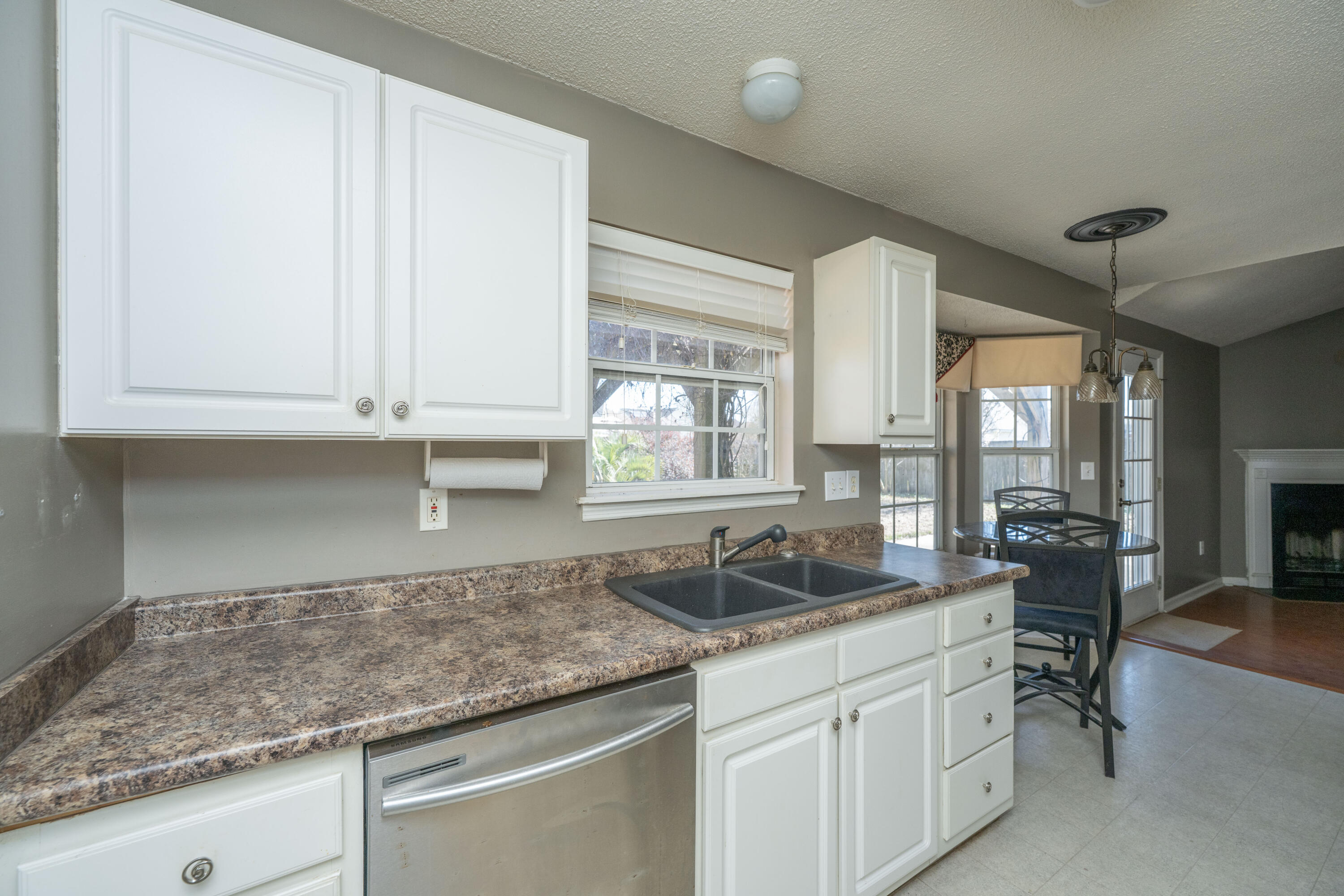 8396 Waltham Road North Charleston, SC 29406 - Photo 12 of 30 8396WalthamRd013