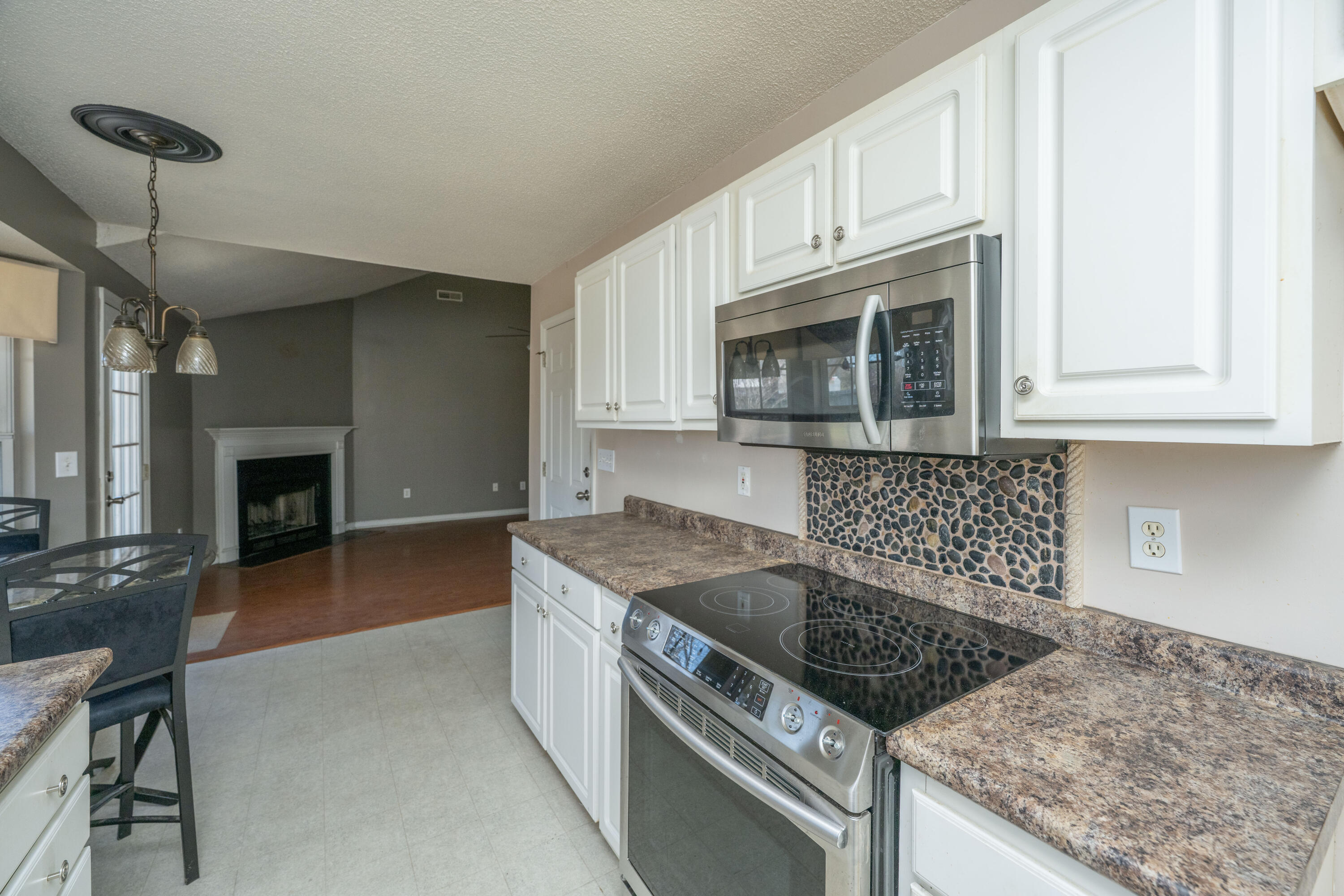 8396 Waltham Road North Charleston, SC 29406 - Photo 13 of 30 8396WalthamRd014