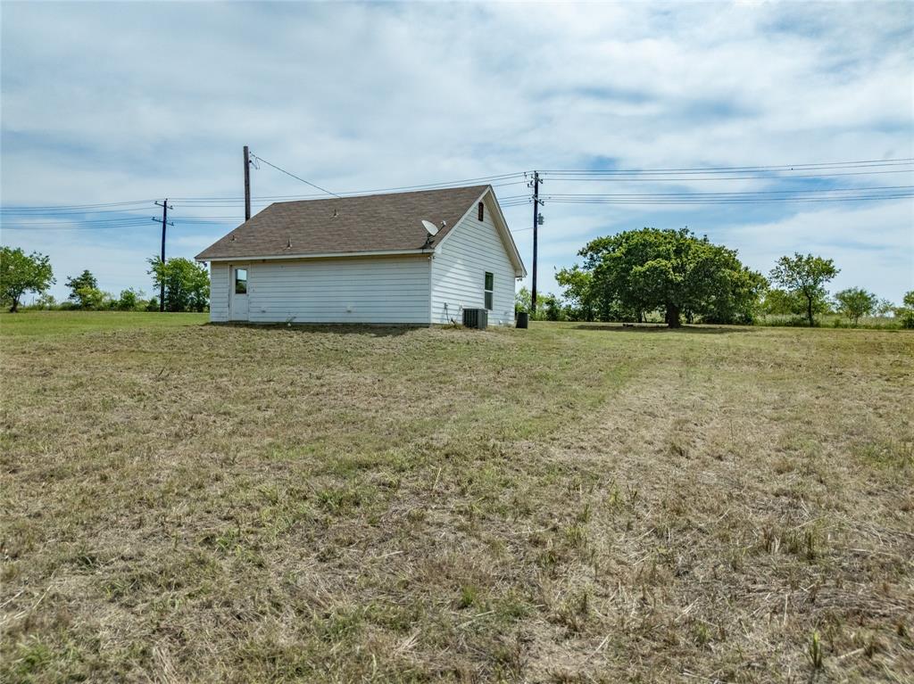 202 County Road 4511 Decatur, TX 76234 - Photo 16 of 36