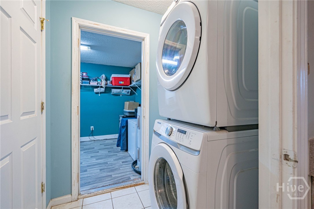 202 Stag Road Springfield, GA 31329 - Photo 22 of 27 Laundry Room view to Bonus Room