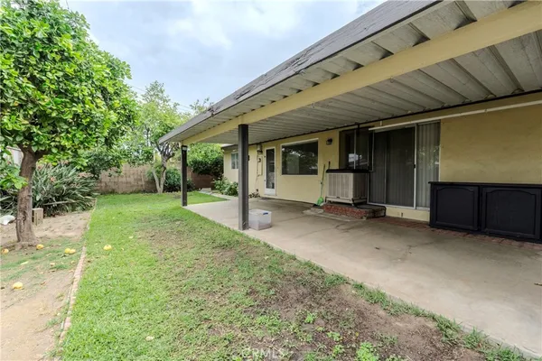 $585,555 | 8841 California, Riverside, CA 92503