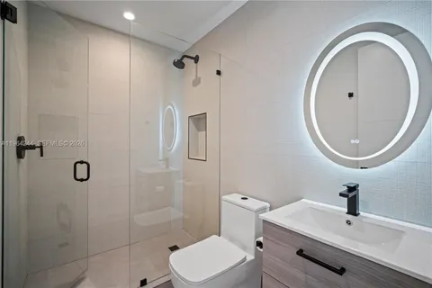 $2,695,000 | 2962 West Trade Avenue, Coconut Grove, FL 33133
