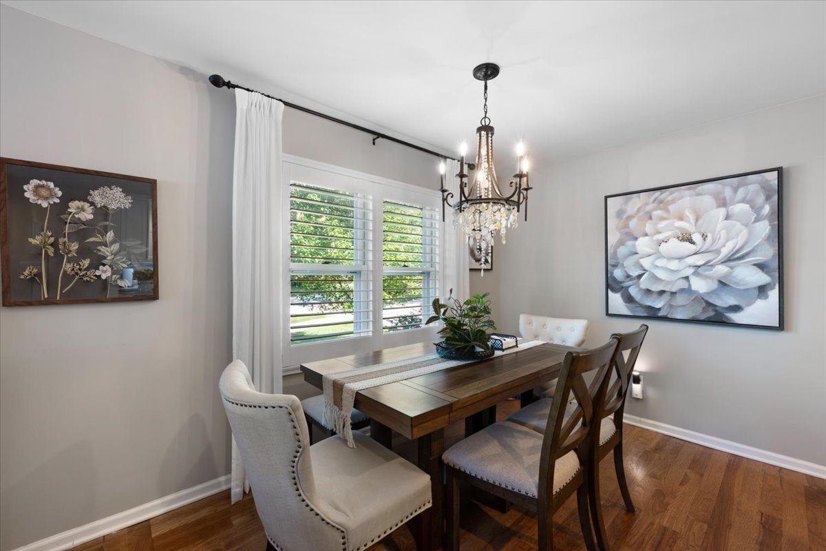 72 West Irving Park Road Roselle, IL 60172 - Photo 8 of 38