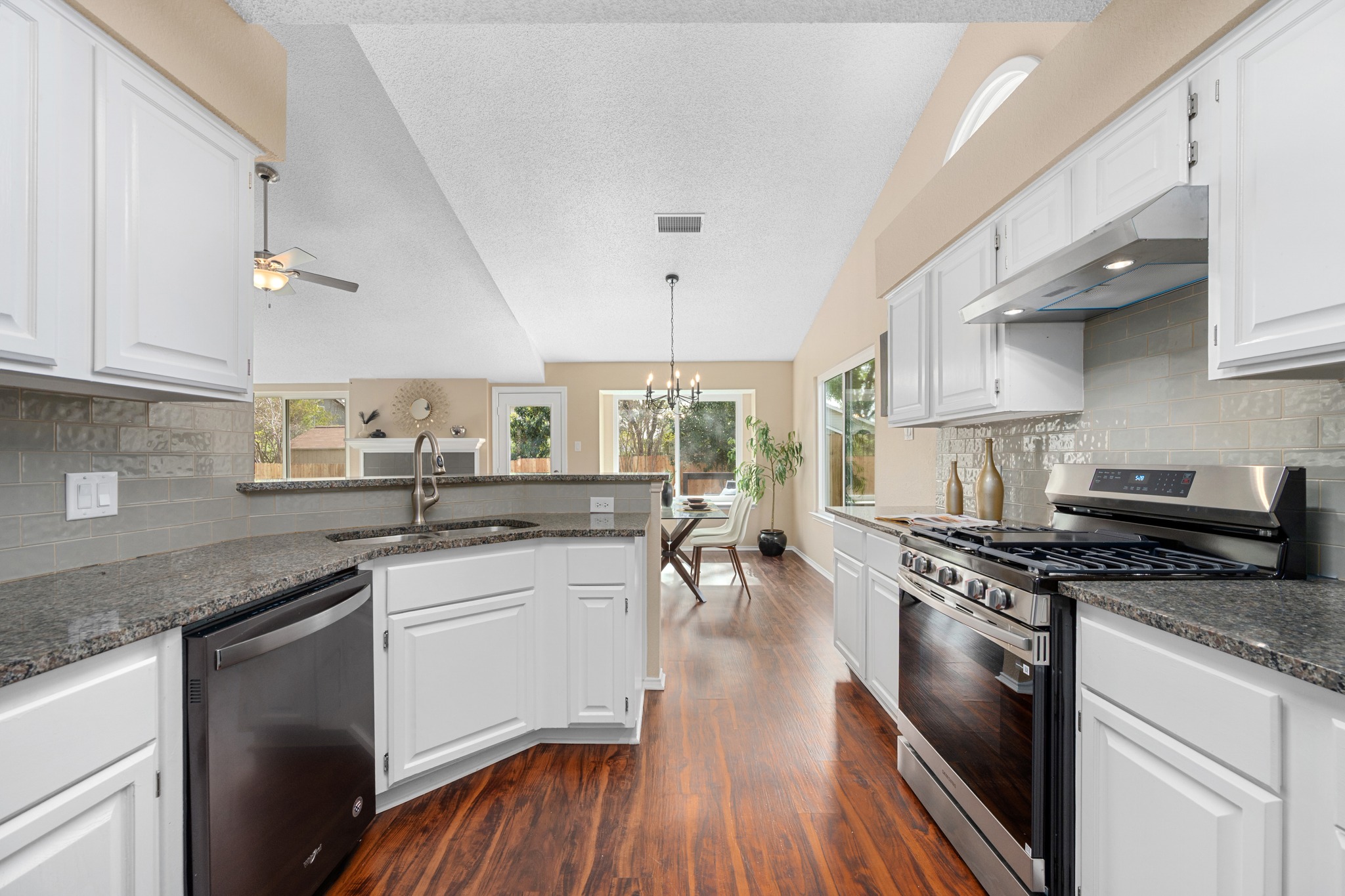 8601 Verona Trail Austin, TX 78749 - Photo 5 of 25