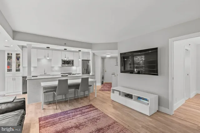 $714,900 | 1401 17th Street Northwest, Unit 302, Washington, DC 20036