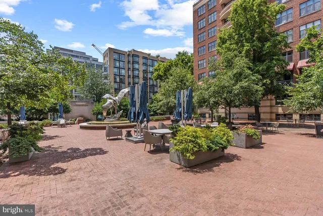 $714,900 | 1401 17th Street Northwest, Unit 302, Washington, DC 20036