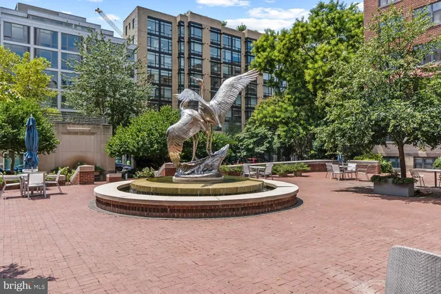 $714,900 | 1401 17th Street Northwest, Unit 302, Washington, DC 20036
