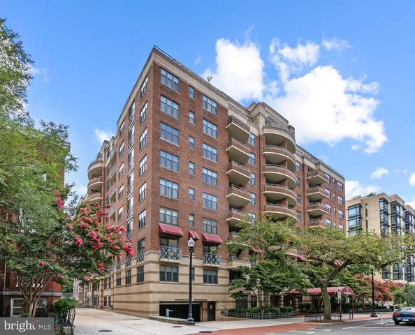 $714,900 | 1401 17th Street Northwest, Unit 302, Washington, DC 20036