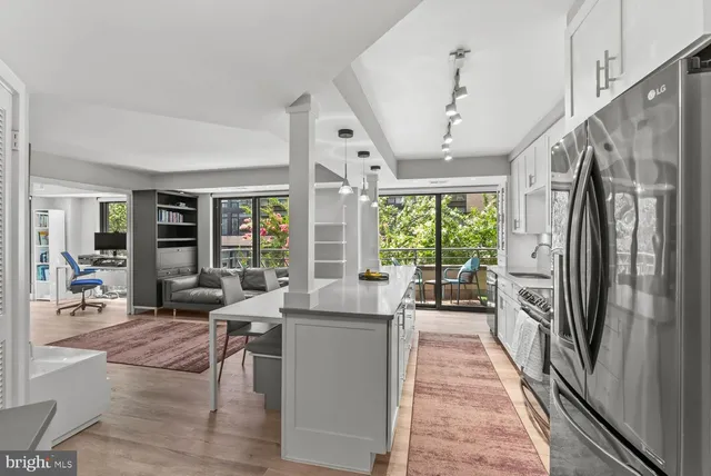 $714,900 | 1401 17th Street Northwest, Unit 302, Washington, DC 20036
