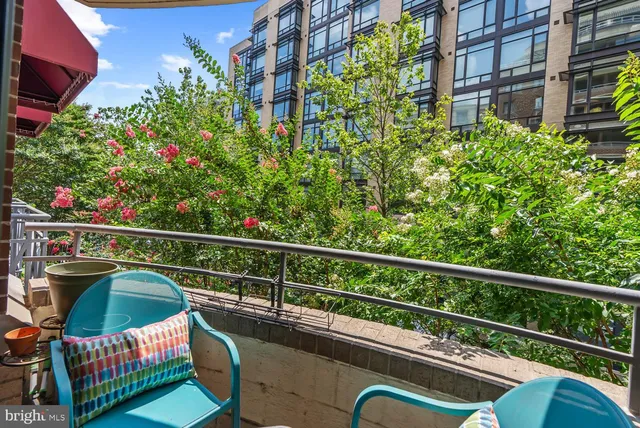 $714,900 | 1401 17th Street Northwest, Unit 302, Washington, DC 20036