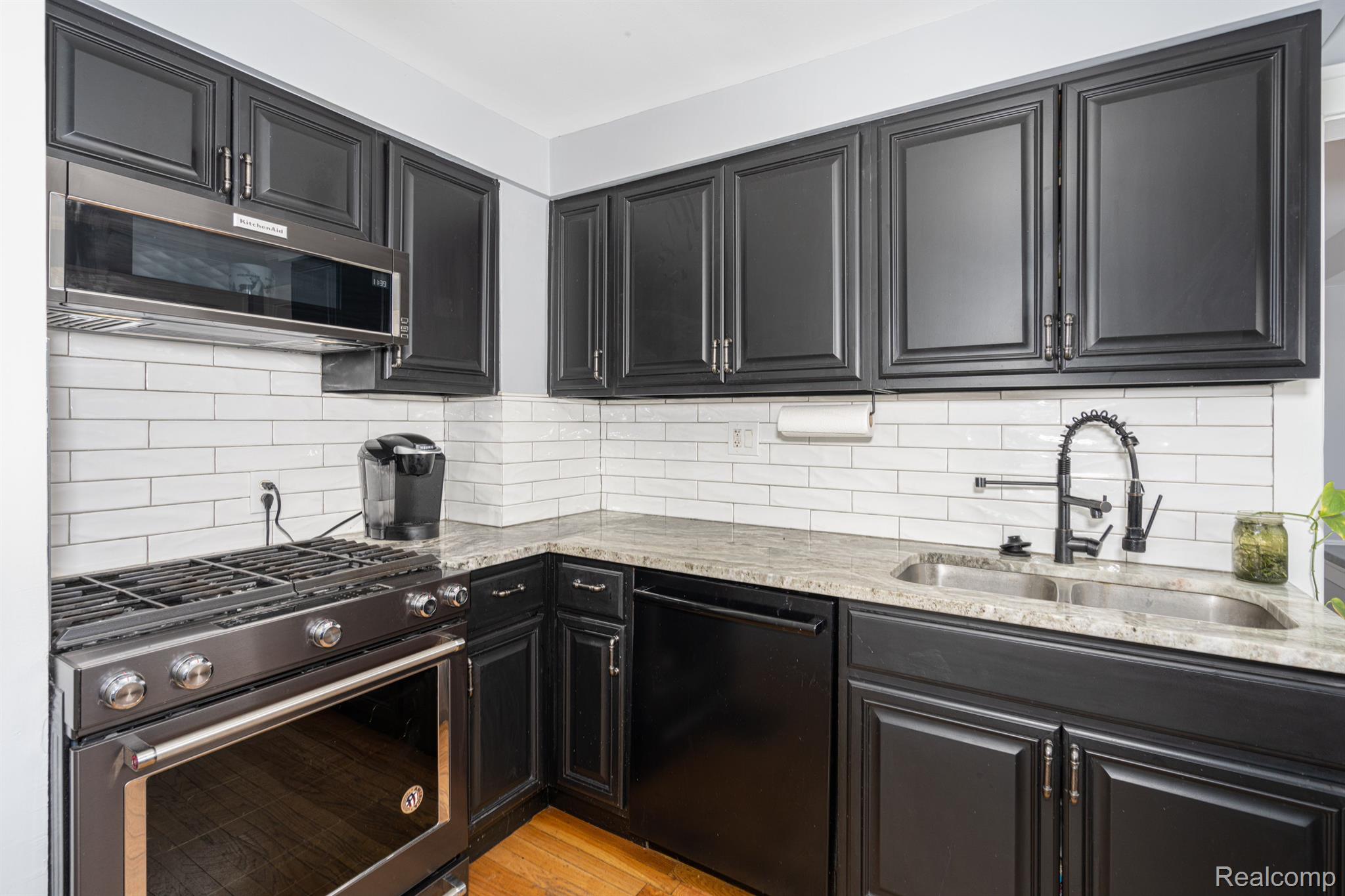 2366 Rosemont Road Berkley, MI 48072 - Photo 9 of 25 Gallery Image 9