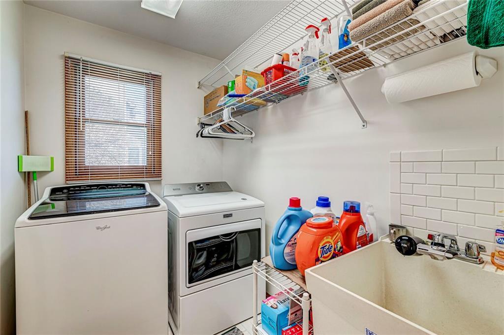 2272 Reston Lane Columbus, IN 47203 - Photo 16 of 27 Gallery Image 16