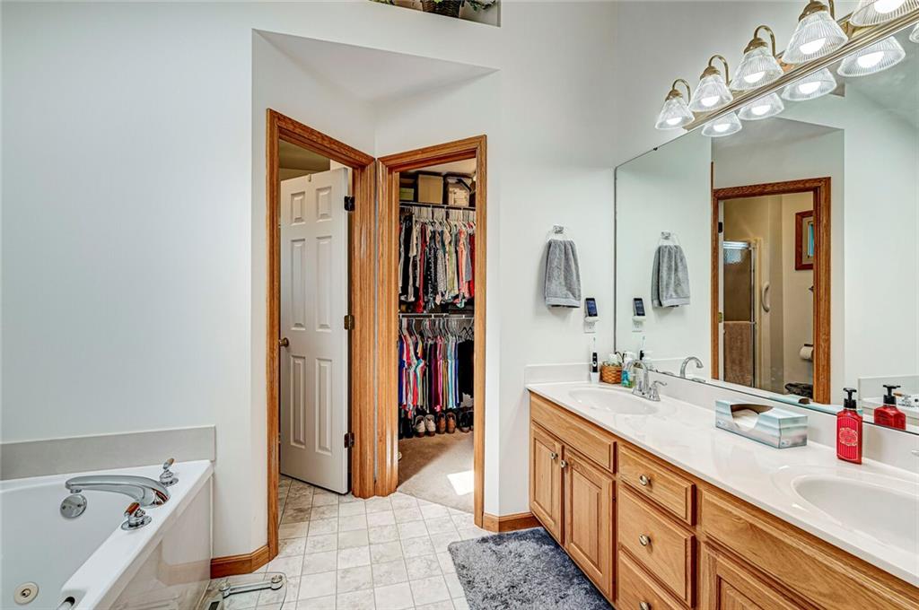2272 Reston Lane Columbus, IN 47203 - Photo 21 of 27 Gallery Image 21
